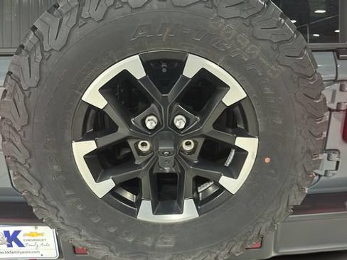 Used 2025 Jeep Wrangler Unlimited Rubicon AWD/4WD image 33
