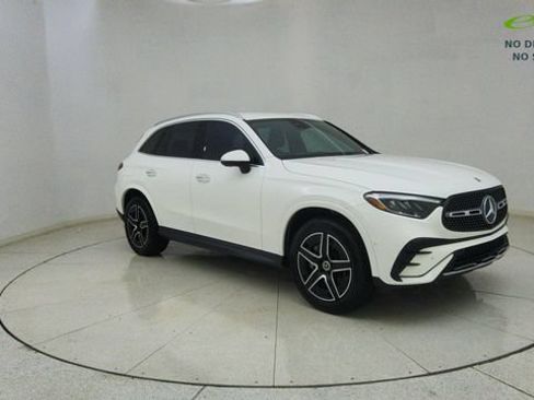 Used 2025 Mercedes-Benz GLC 300 4MATIC image 66