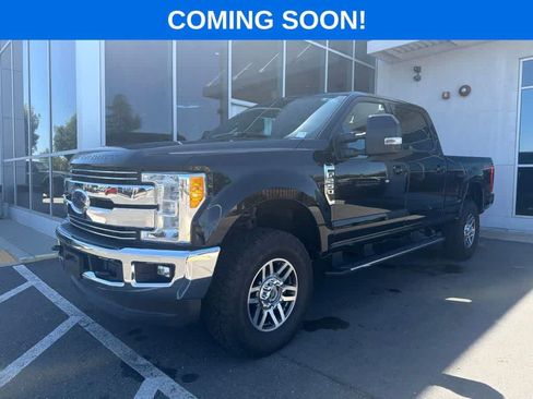 Used 2017 Ford F250 Lariat w/ Lariat Value Package AWD/4WD image 1