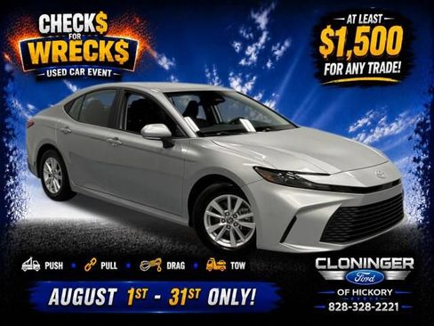 Used 2025 Toyota Camry LE FWD image 1