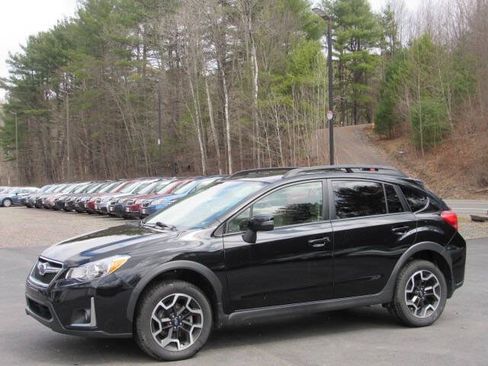 Used 2016 Subaru Crosstrek 2.0i Limited w/ Popular Package #2 AWD/4WD image 2