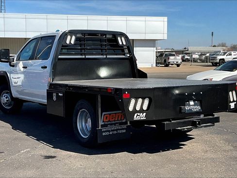 New 2025 GMC Sierra 3500 Pro w/ Convenience Package image 3