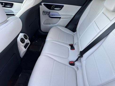 Certified 2025 Mercedes-Benz GLC 300 image 31