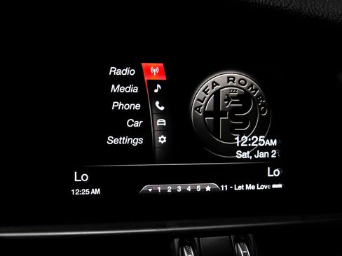 Used 2019 Alfa Romeo Giulia w/ Quick Order Package 22K Sport RWD image 28