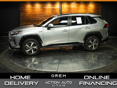 Used 2022 Toyota RAV4 SE w/ Weather & Moonroof Package