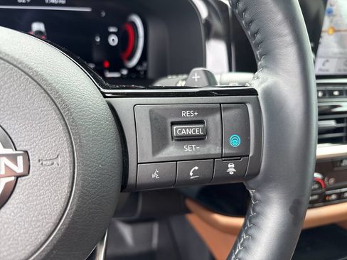 Used 2023 Nissan Pathfinder Platinum w/ Lighting Package (N93) AWD/4WD image 19