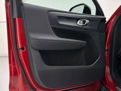 Used 2023 Volvo C40 P8 Recharge Plus image 23