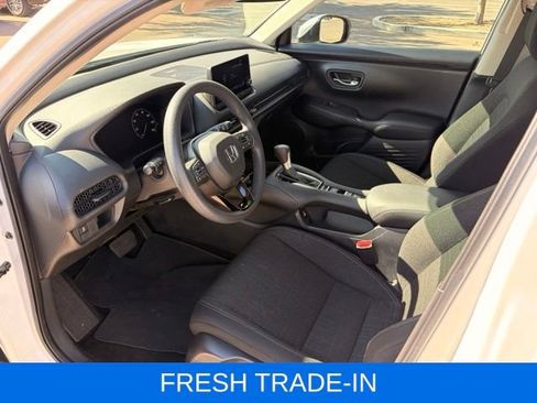 Used 2023 Honda HR-V LX image 6