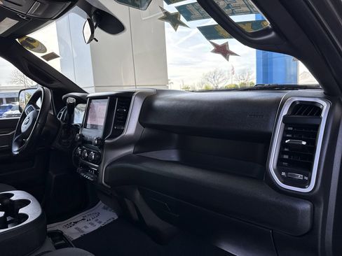 Used 2022 RAM 2500 Big Horn w/ Cold Weather Group image 26