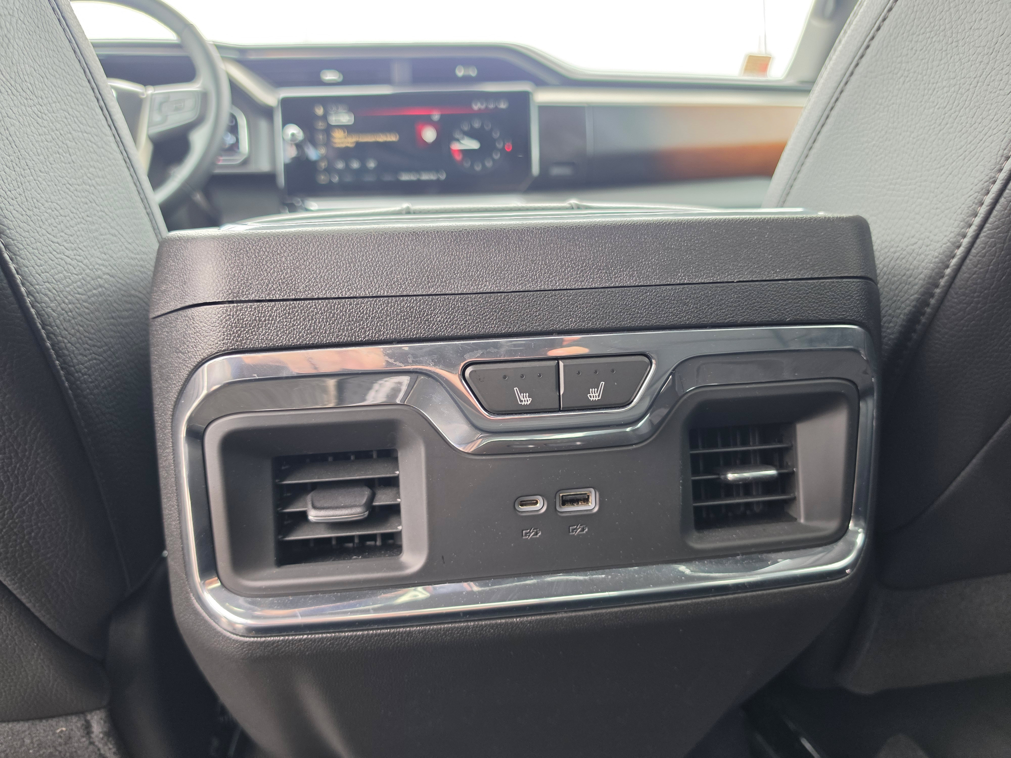 Used 2024 GMC Sierra 1500 Denali AWD/4WD image 17
