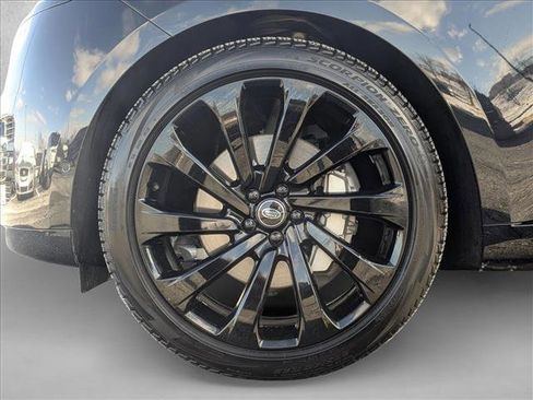 Used 2023 Land Rover Range Rover SE image 25