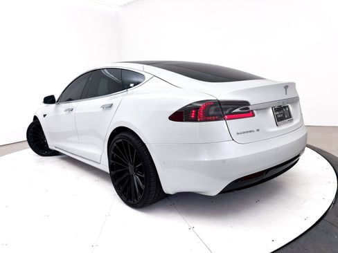 Used 2018 Tesla Model S 100D AWD/4WD image 2