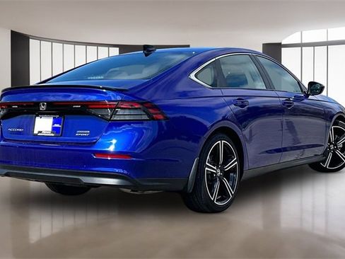 Used 2024 Honda Accord Sport image 6