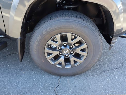 Used 2023 Toyota Tacoma SR5 image 38