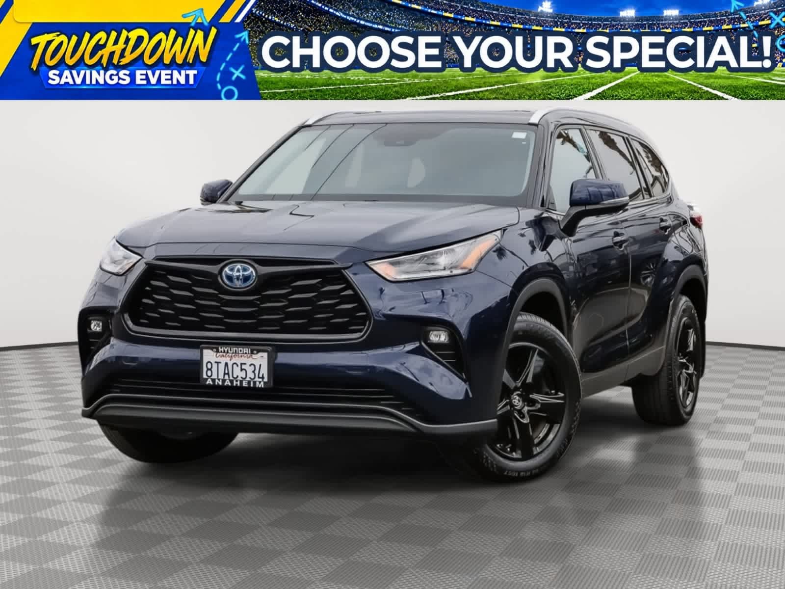 Used 2021 Toyota Highlander XLE AWD/4WD image 1