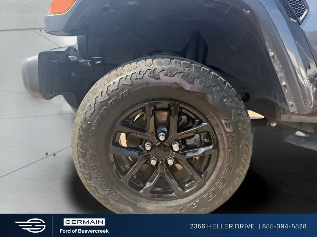 Used 2023 Jeep Gladiator Sport AWD/4WD image 29
