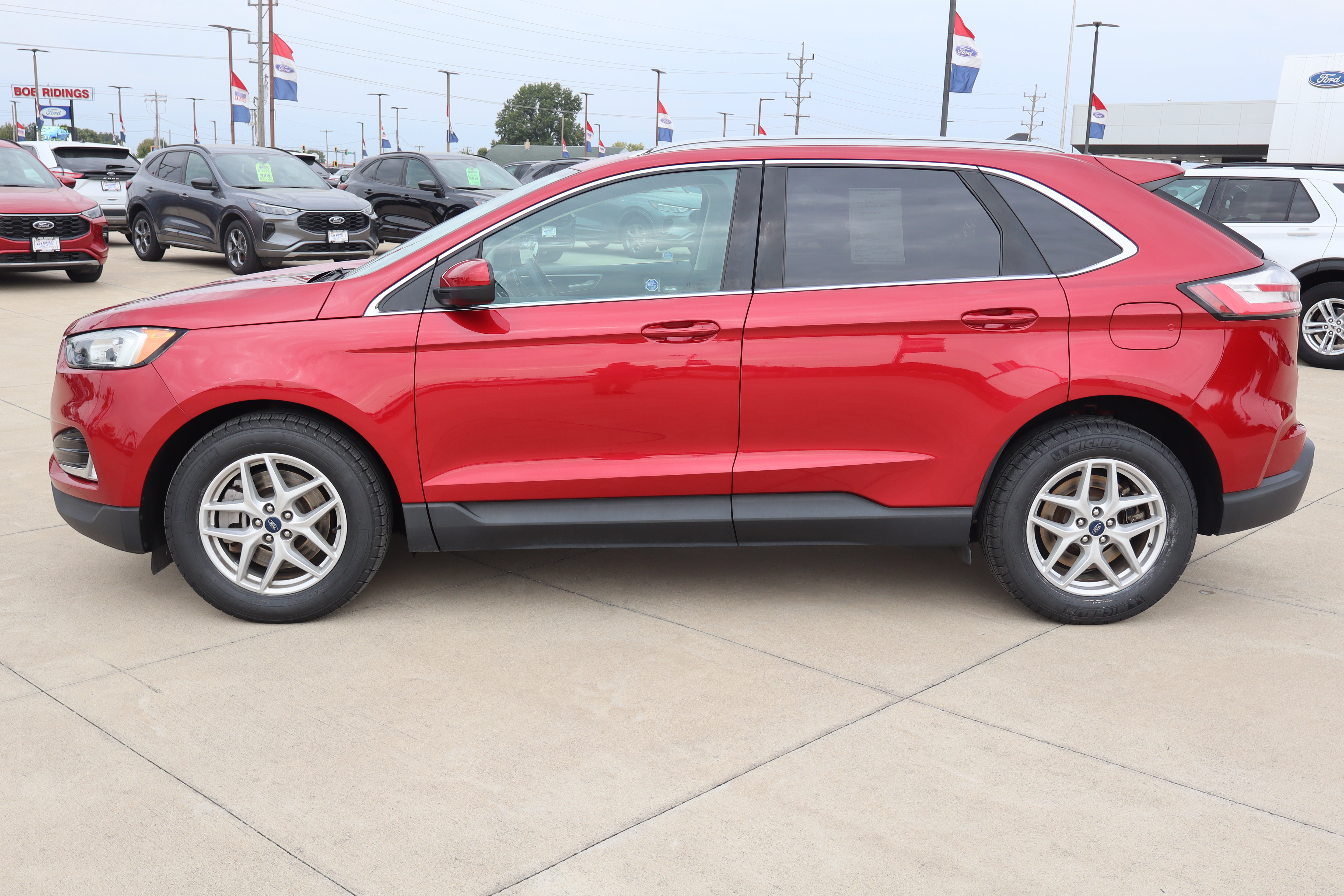 Used 2021 Ford Edge SEL w/ Convenience Package AWD/4WD image 8