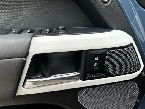 Used 2020 Land Rover Defender 110 S AWD/4WD image 11