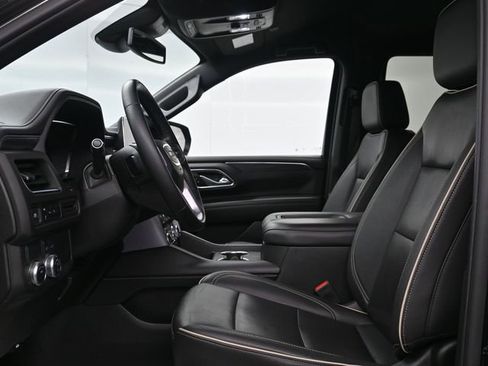 Used 2024 GMC Yukon SLT image 9