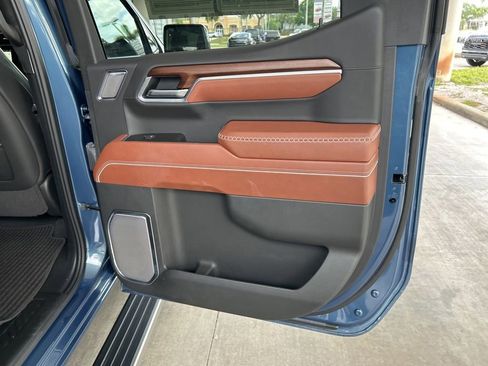 Used 2025 GMC Sierra 1500 Denali Ultimate image 35