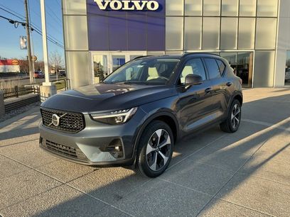 New 2026 Volvo XC40 B5 Plus w/ Climate Package