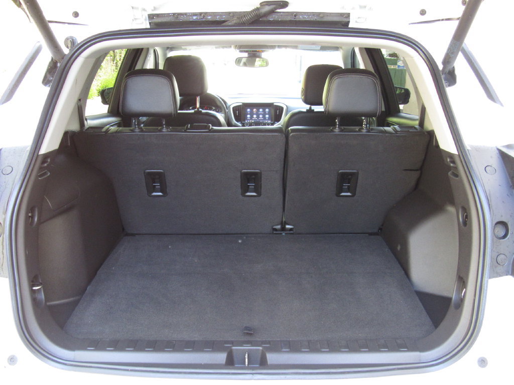 Used 2023 GMC Terrain SLT w/ Tech Package AWD/4WD image 22