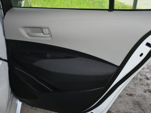 Used 2022 Toyota Corolla LE image 18