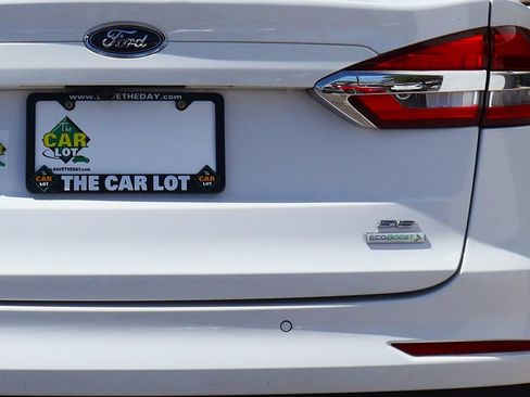 Used 2020 Ford Fusion SE image 20