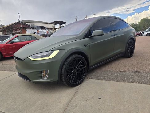 Used 2019 Tesla Model X 100D AWD/4WD image 4