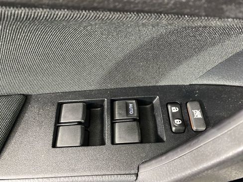 Used 2019 Toyota Corolla LE image 21