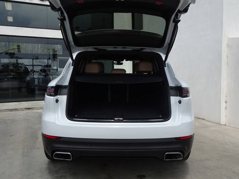 Used 2021 Porsche Cayenne E-Hybrid AWD/4WD image 6