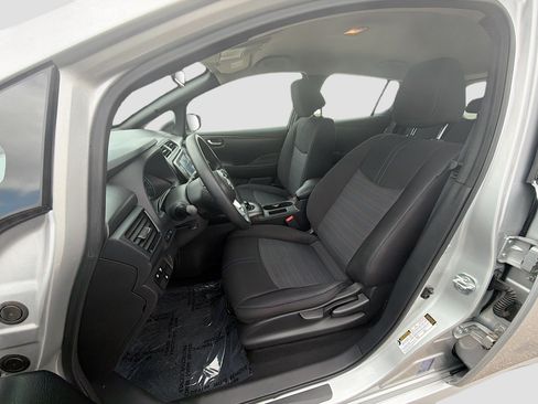 Used 2024 Nissan Leaf S FWD image 13