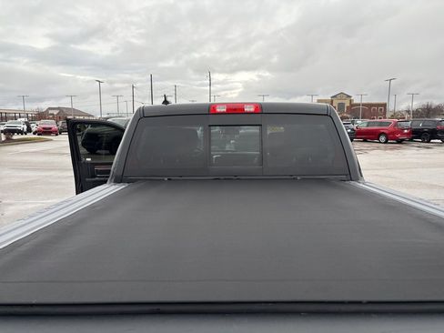 Used 2016 RAM 1500 Laramie w/ Convenience Group image 12