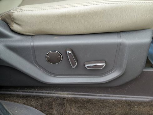 Used 2018 Ford Expedition XLT w/ Equipment Group 202A image 38