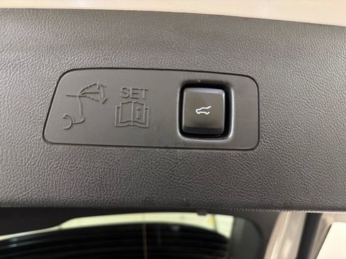Certified 2022 Lincoln Corsair AWD w/ Equipment Group 101A image 37