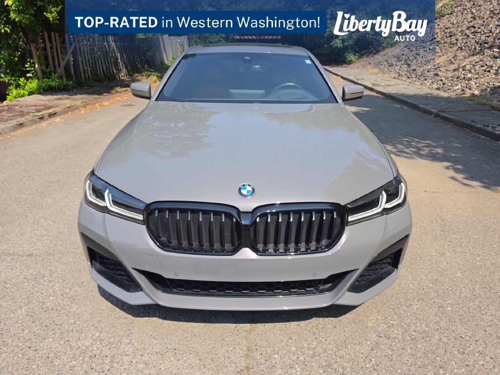Used 2022 BMW 530i xDrive w/ M Sport Package AWD/4WD image 2
