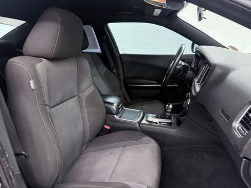 Used 2022 Dodge Charger SXT RWD image 18