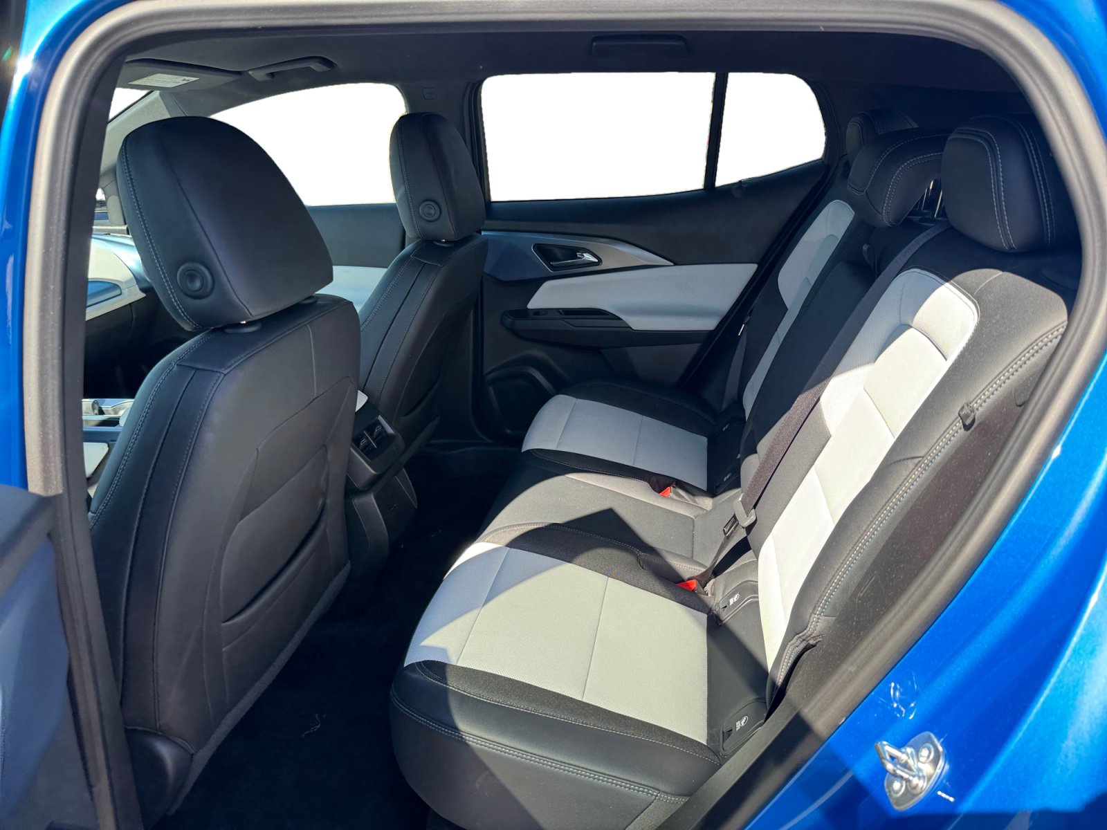 Used 2024 Chevrolet Equinox EV LT FWD image 16