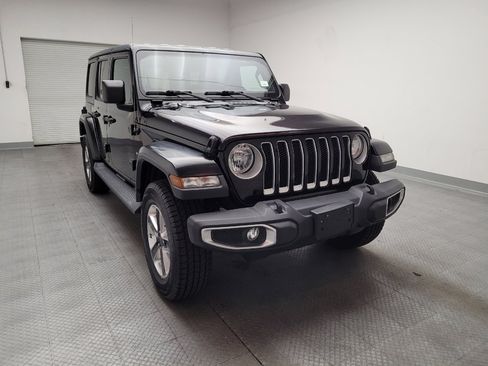 Used 2019 Jeep Wrangler Unlimited Sahara w/ Safety Group AWD/4WD image 14