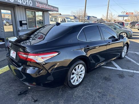 Used 2020 Toyota Camry LE w/ Carpet Mat Package image 4