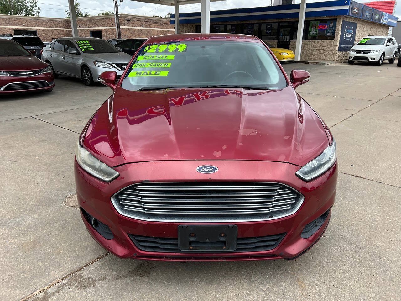 Used 2015 Ford Fusion SE w/ Equipment Group 201A FWD image 2