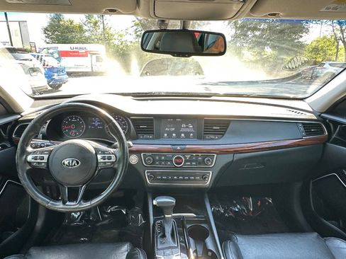 Used 2019 Kia Cadenza Premium FWD image 24