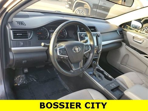 Used 2015 Toyota Camry XSE image 10