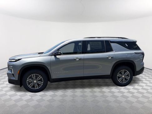 New 2026 Chevrolet Traverse LT w/ LPO, Floor Liner Package FWD image 8