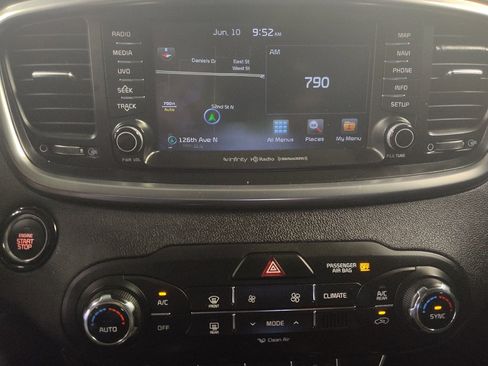 Used 2017 Kia Sorento SX AWD/4WD image 25
