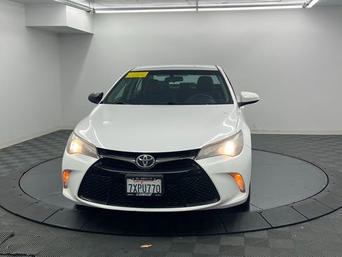 Used 2017 Toyota Camry SE FWD image 6
