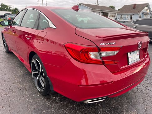 Used 2018 Honda Accord Sport image 5
