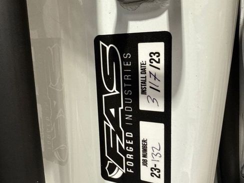 Used 2023 Tesla Model Y Performance image 95