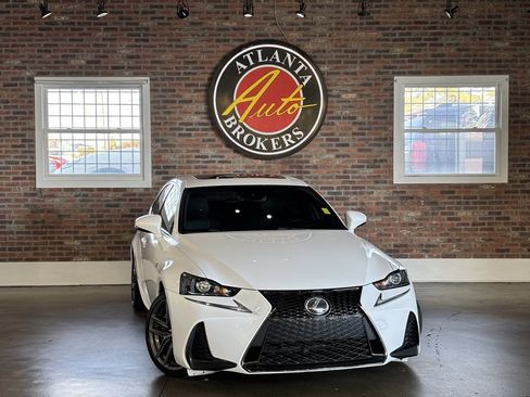 Used 2017 Lexus IS 200t image 1