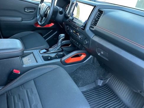 Used 2023 Nissan Frontier PRO-4X w/ Pro Convenience Package image 15